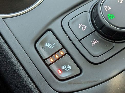 Used 2023 GMC Terrain SLT w/ Elevation Edition image 22