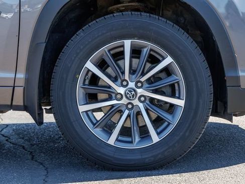 Used 2017 Toyota Highlander XLE w/ Protection Package #3 AWD/4WD image 13