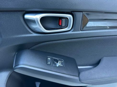 Used 2023 Honda Civic EX image 19