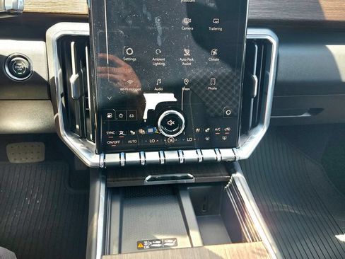 New 2026 GMC Acadia Denali w/ Super Cruise Package FWD image 12