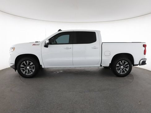 Used 2023 Chevrolet Silverado 1500 LT w/ Z71 Off-Road Package AWD/4WD image 7