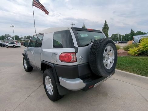 Used 2008 Toyota FJ Cruiser 4WD image 6