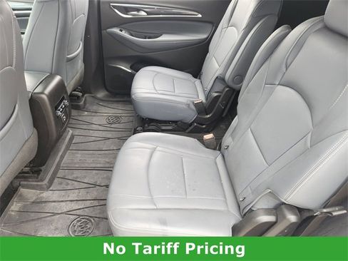 Used 2022 Buick Enclave Essence w/ Sport Touring Edition image 27