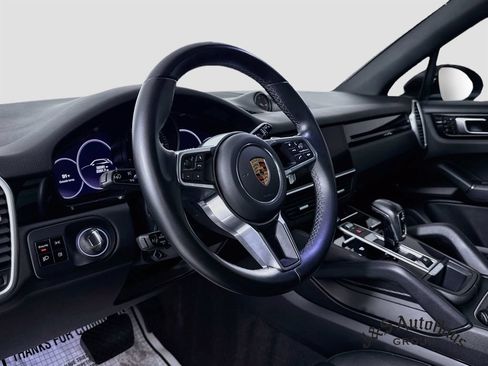 Used 2021 Porsche Cayenne AWD/4WD image 9