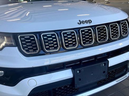 Used 2025 Jeep Compass Limited AWD/4WD image 26