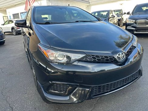Used 2017 Toyota Corolla iM w/ Carpet Mat Package FWD image 11