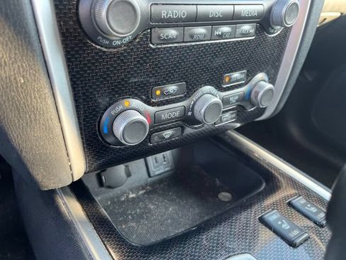 Used 2019 Nissan Pathfinder SL w/ Rock Creek Edition FWD image 27