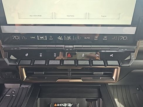 New 2025 GMC Hummer EV 3X w/ Extreme Off-Road Package image 27