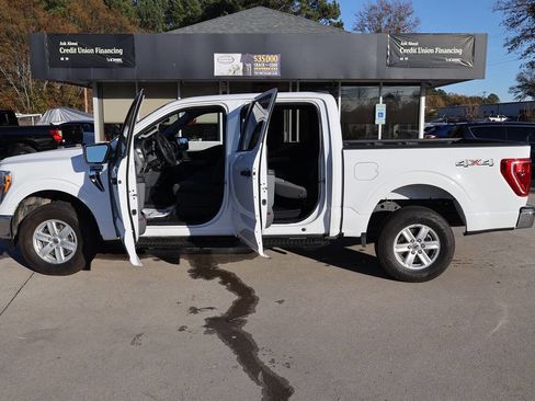 Used 2022 Ford F150 XLT w/ Trailer Tow Package image 6