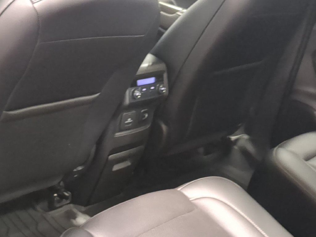 Used 2018 GMC Acadia SLT FWD image 22