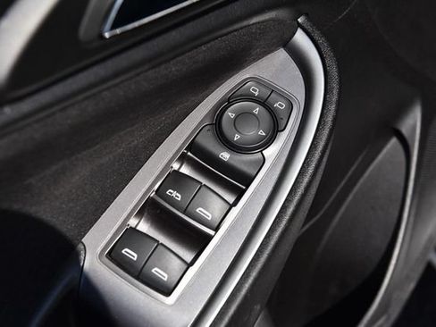 Used 2024 Chevrolet Malibu LT FWD image 8