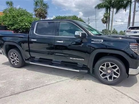 Used 2023 GMC Sierra 1500 SLT w/ SLT Premium Package image 17