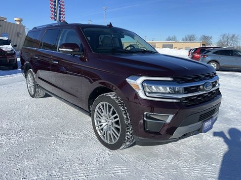 Used 2023 Ford Expedition Max Limited image 3