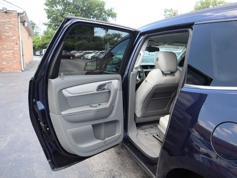 Used 2016 Chevrolet Traverse LT AWD/4WD image 17
