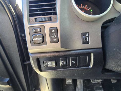 Used 2011 Toyota Tundra 4x4 Double Cab image 22