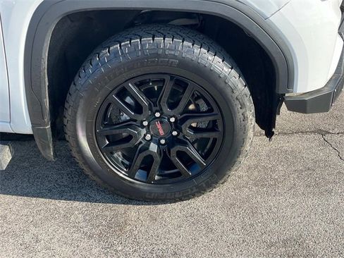 Used 2022 GMC Sierra 1500 Elevation image 40
