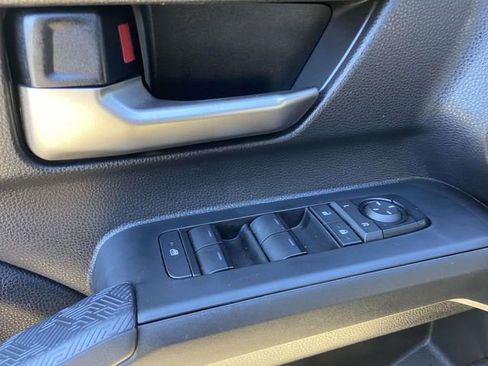 Used 2025 Toyota Tacoma TRD Off-Road AWD/4WD image 13