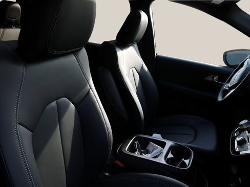 New 2026 Chrysler Pacifica Select FWD image 24