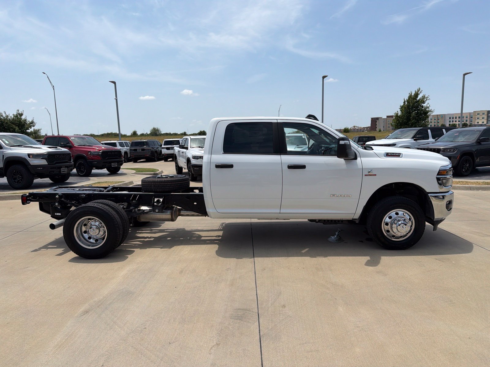 New 2026 RAM 3500 Big Horn AWD/4WD image 6