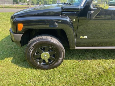 Used 2008 HUMMER H3 w/ Chrome Appearance Package AWD/4WD image 37