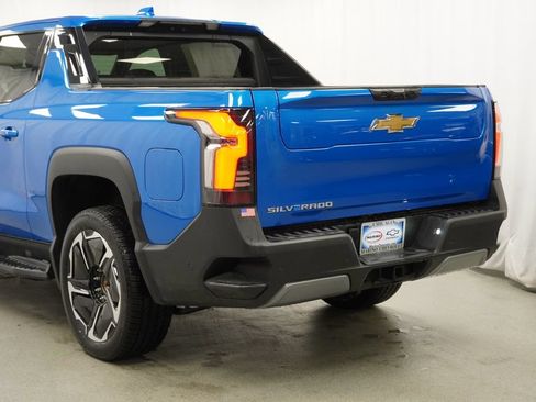 New 2026 Chevrolet Silverado EV LT AWD/4WD image 36