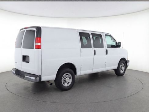 Used 2025 Chevrolet Express 3500 LT w/ LT Preferred Equipment Group RWD image 9
