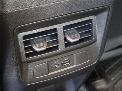 Used 2025 GMC Canyon Denali AWD/4WD image 25