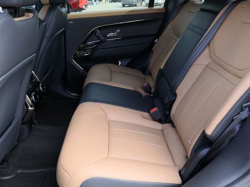 Used 2024 Land Rover Range Rover Sport Dynamic SE image 24