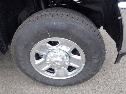 New 2024 RAM 3500 Big Horn image 10