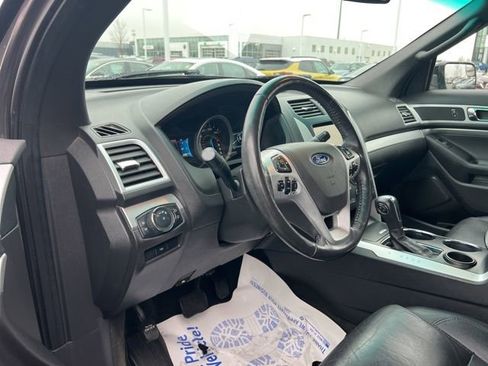 Used 2011 Ford Explorer XLT w/ 202A Rapid Spec Order Code image 9