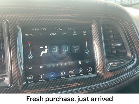 Used 2016 Dodge Challenger SXT w/ Blacktop Package image 10