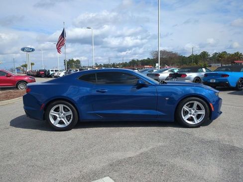Used 2023 Chevrolet Camaro LT image 3