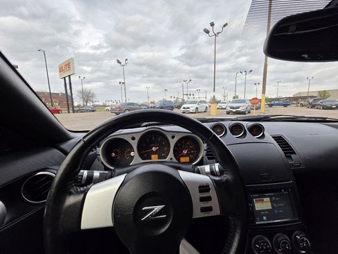 Used 2005 Nissan 350Z Touring image 30