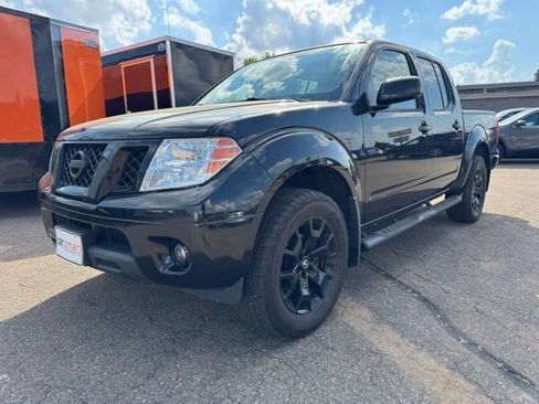 Used 2020 Nissan Frontier SV w/ Midnight Edition Floor Mats AWD/4WD image 3