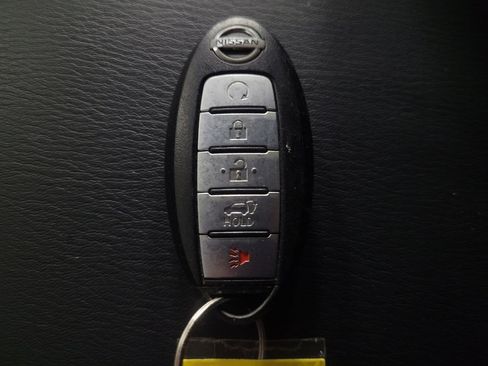 Used 2017 Nissan Armada SL w/ Moonroof Package image 32