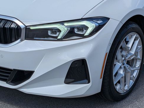Used 2025 BMW 330i Sedan w/ Premium Package RWD image 9