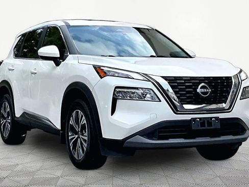 Used 2023 Nissan Rogue SV FWD image 3