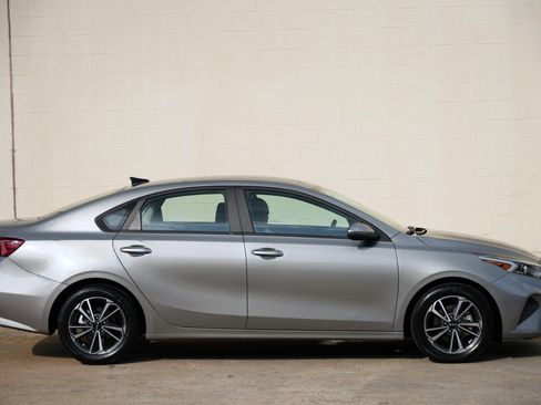 Used 2023 Kia Forte LXS w/ LXS Technology Package FWD image 44