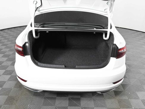 Used 2020 Volkswagen Jetta SEL Premium FWD image 9