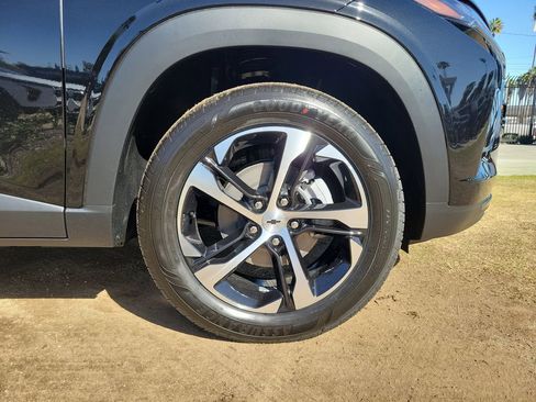 New 2026 Chevrolet Trax RS w/ Sunroof Package image 6