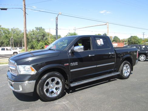 Used 2018 RAM 1500 Laramie w/ Convenience Group image 2