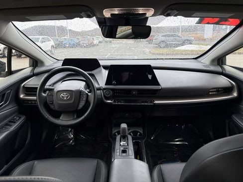 Used 2024 Toyota Prius XLE image 11