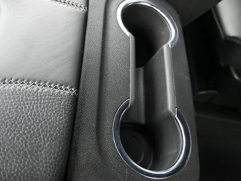 Used 2024 GMC Yukon XL Denali image 21