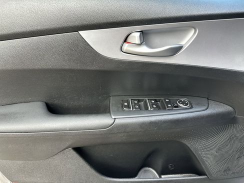 Used 2024 Kia Forte LXS image 28