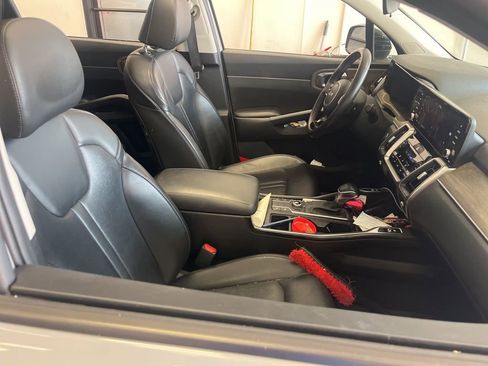 Used 2023 Kia Sorento S w/ Panoramic Sunroof Package AWD/4WD image 12