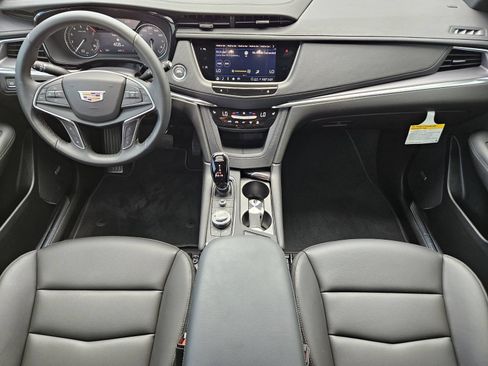 New 2026 Cadillac XT5 Luxury FWD image 28