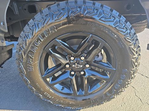 New 2026 Chevrolet Silverado 1500 Custom Trail Boss AWD/4WD image 34