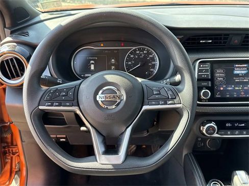 Used 2020 Nissan Kicks SV image 18