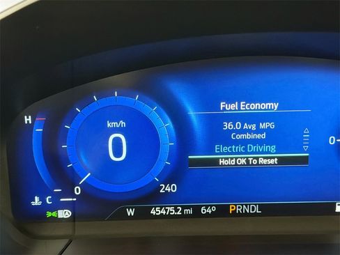 Used 2020 Ford Escape Titanium image 12