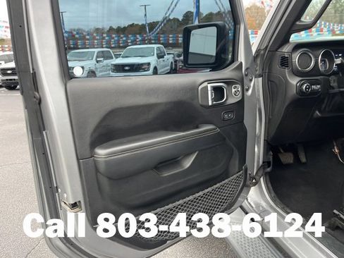 Used 2020 Jeep Gladiator Overland w/ Safety Group image 5